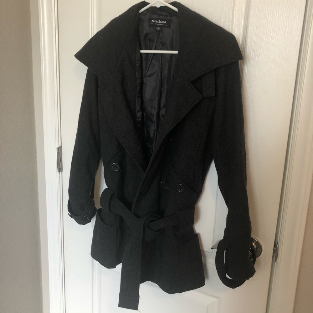 Peacoat/trench coat hybrid wool jacket 🧥!
